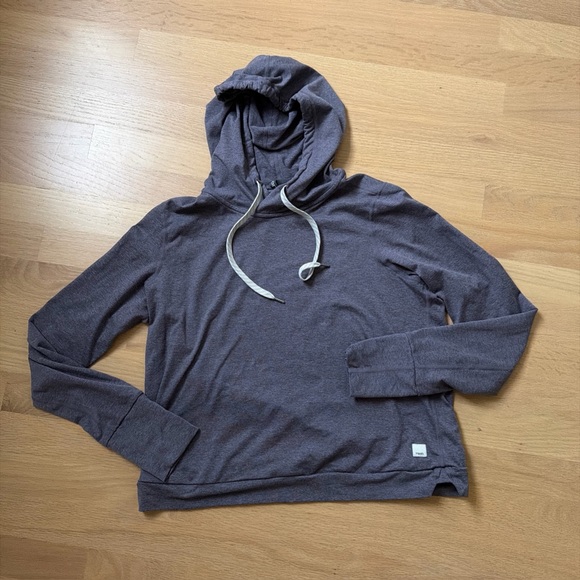 Vuori Tops - Vuori Halo Essential Hoodie Pullover Sweatshirt Women's Sz S Heather Chia